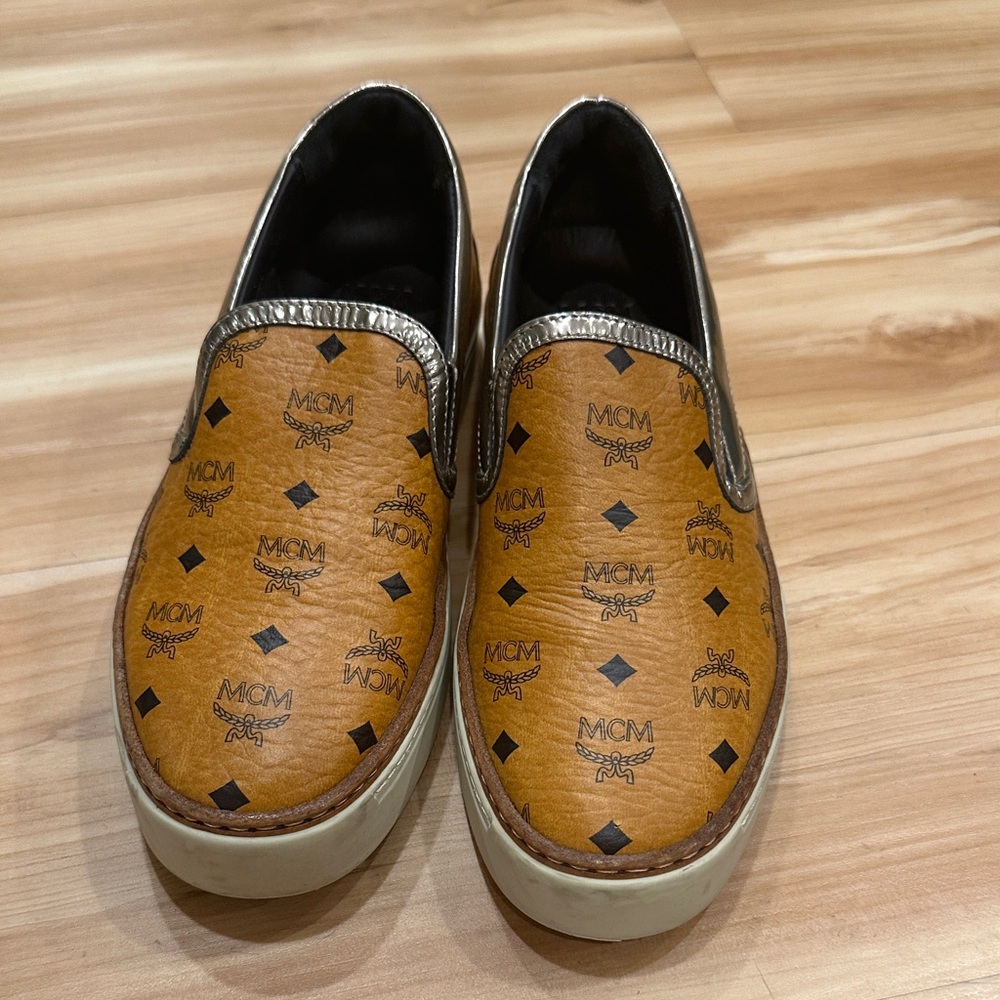 MCM Men's Brown Logo Slip-On Loafers